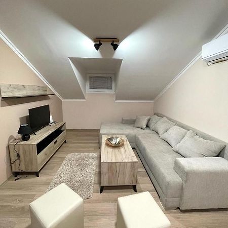 Vivko Apartments Veliko Gradište Exterior foto