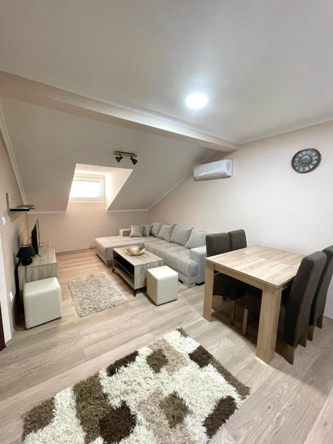 Vivko Apartments Veliko Gradište Exterior foto